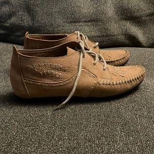 Hush puppies Vassar size 8.5 M